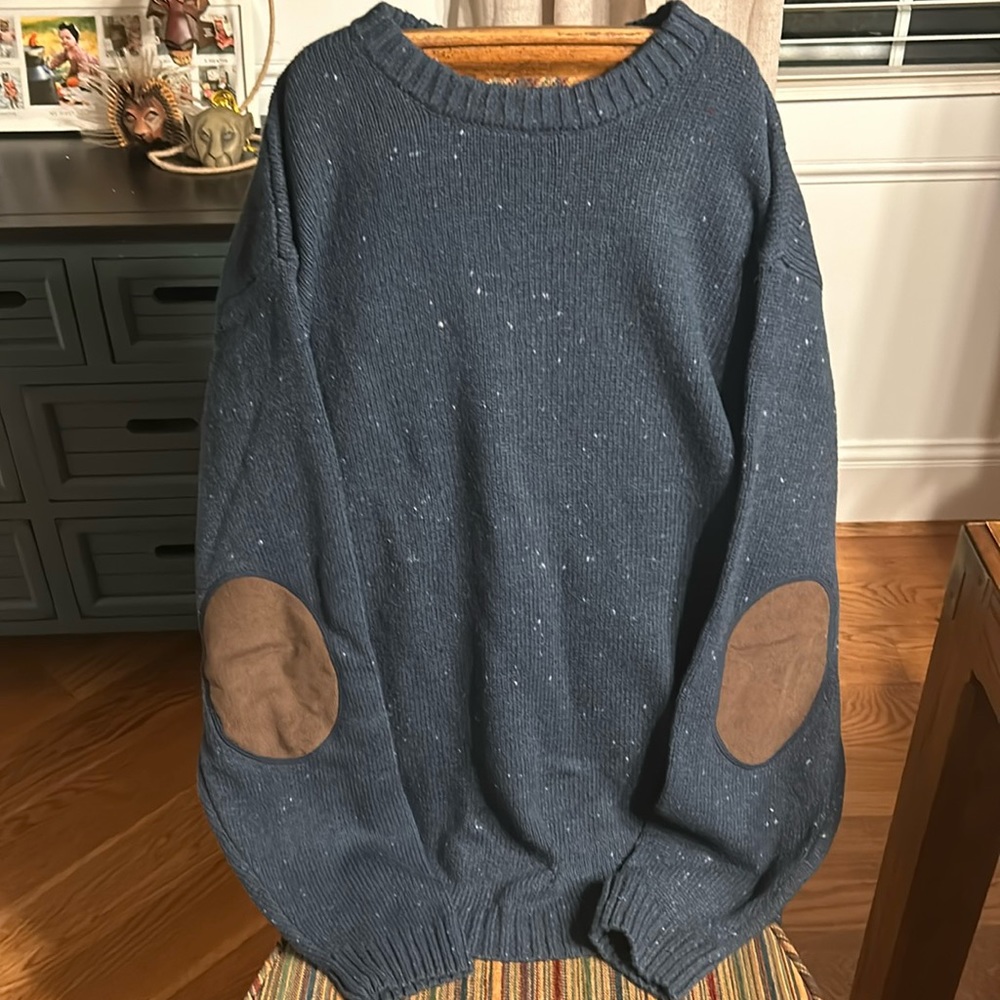 BNWOT - Men’s Line of Trade Navy Sweater